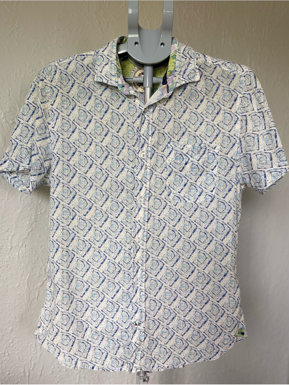 Ganesh Men’s M Blue Geometric 100% Cotton Short Sleeve Button Up Shirt